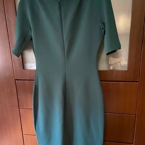 Hunter Green Stretchy dress w zipper on the back …Size M.. with Tag. From Zara